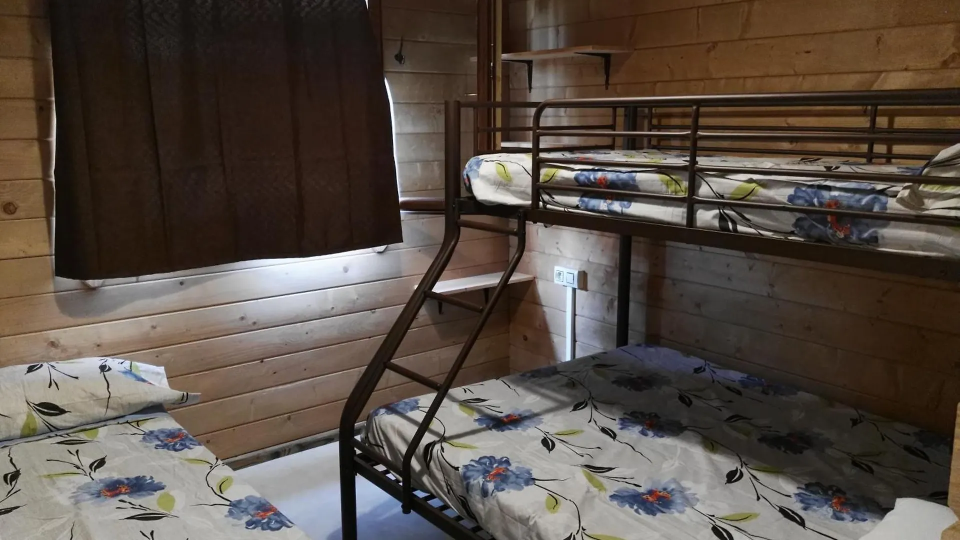 Camping Rural Montori Ultramort